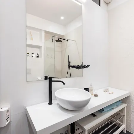 Bright Design House In The Heart Of Bolonia