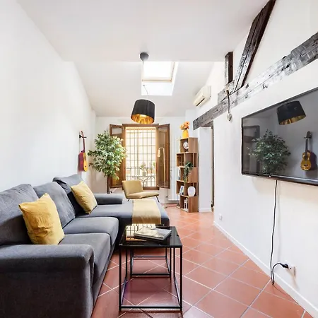 Bright Design House In The Heart Of *