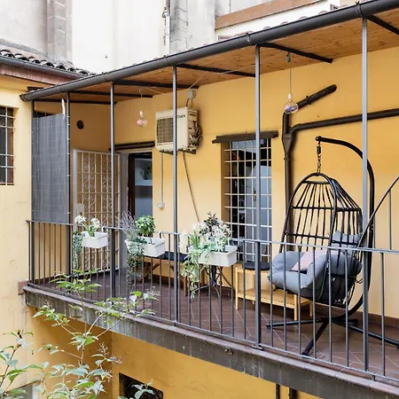 Bright Design House In The Heart Of Appartement