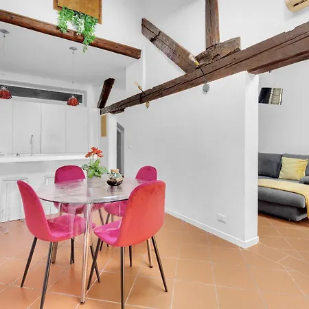 Bright Design House In The Heart Of * Bolonya