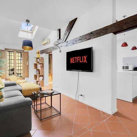 Bright Design House In The Heart Of Appartement *